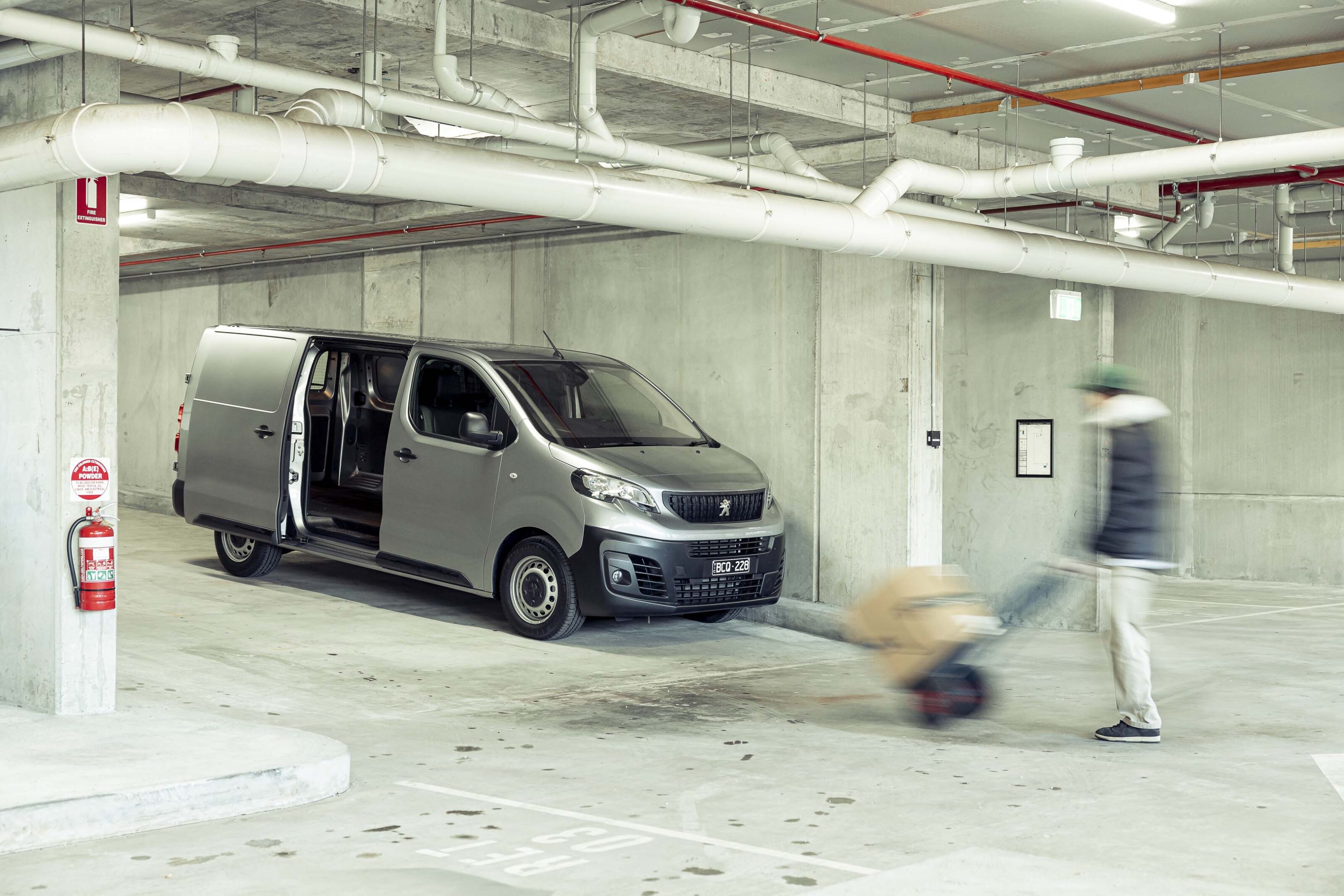 2022 Peugeot Expert Pro LWB review